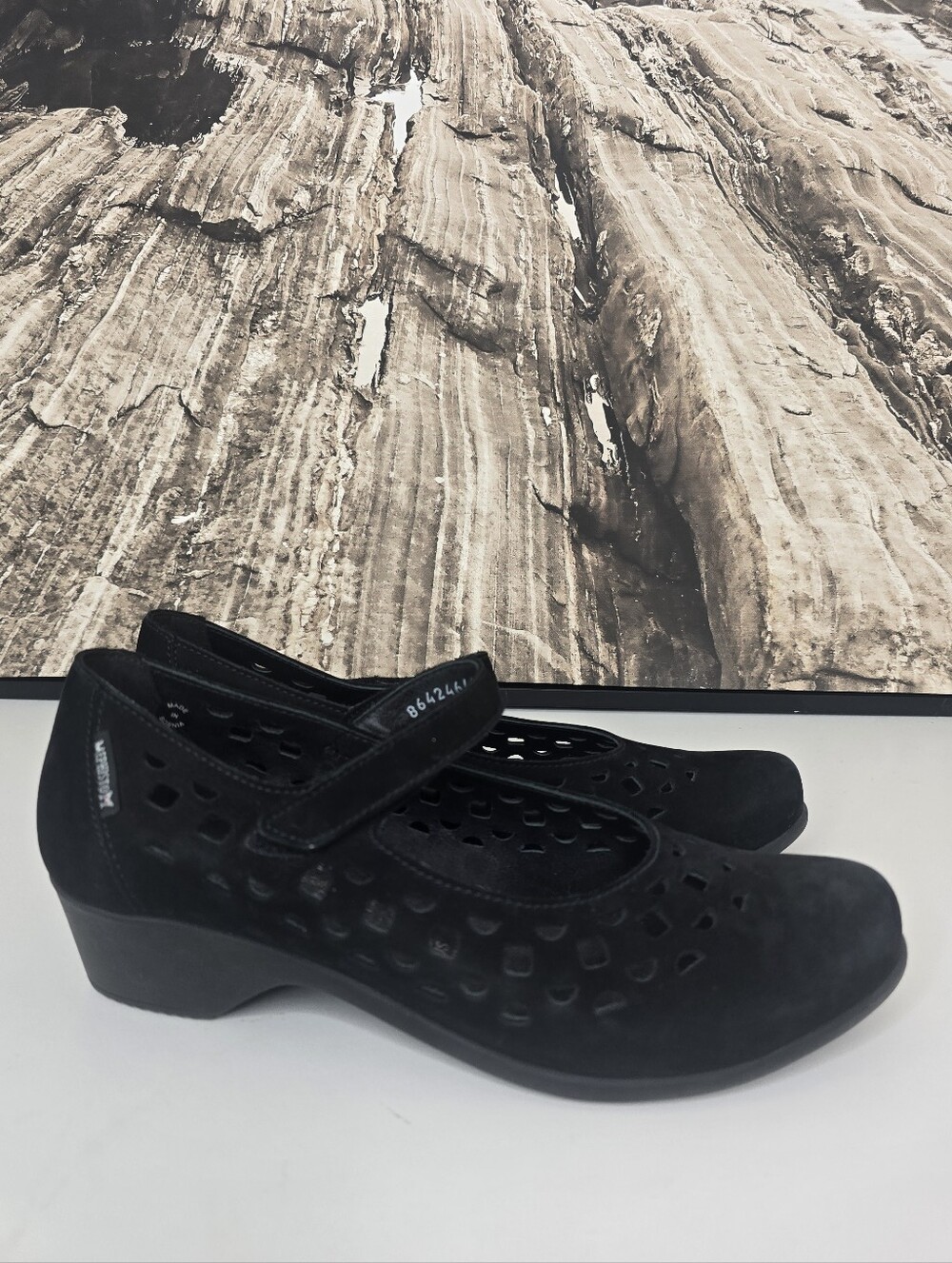 Mephisto Black Mary Jane Shoes Rodia Perforated Like New